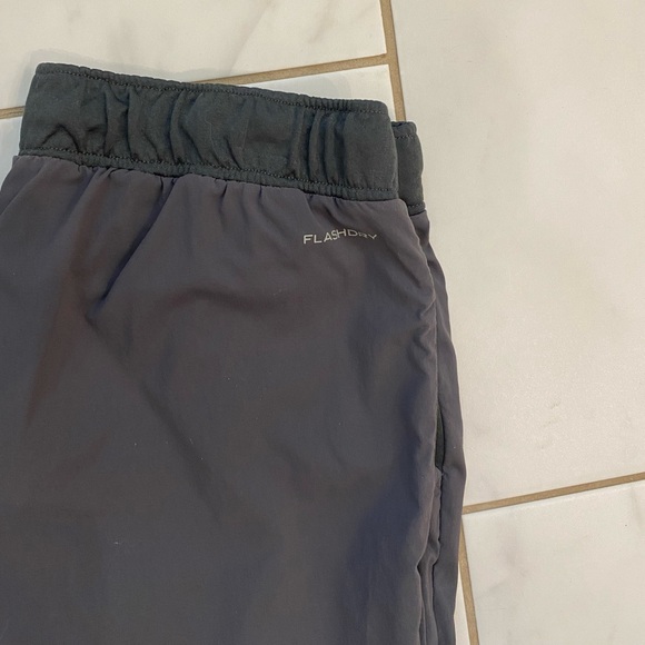 EUC Women’s The North Face Flashdry Base Layer/Shell Joggers - Picture 4 of 5